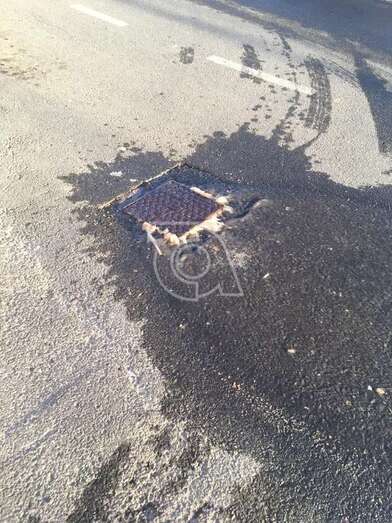 Salida de aguas fecales en una calle de Caserones Bajos/TA.